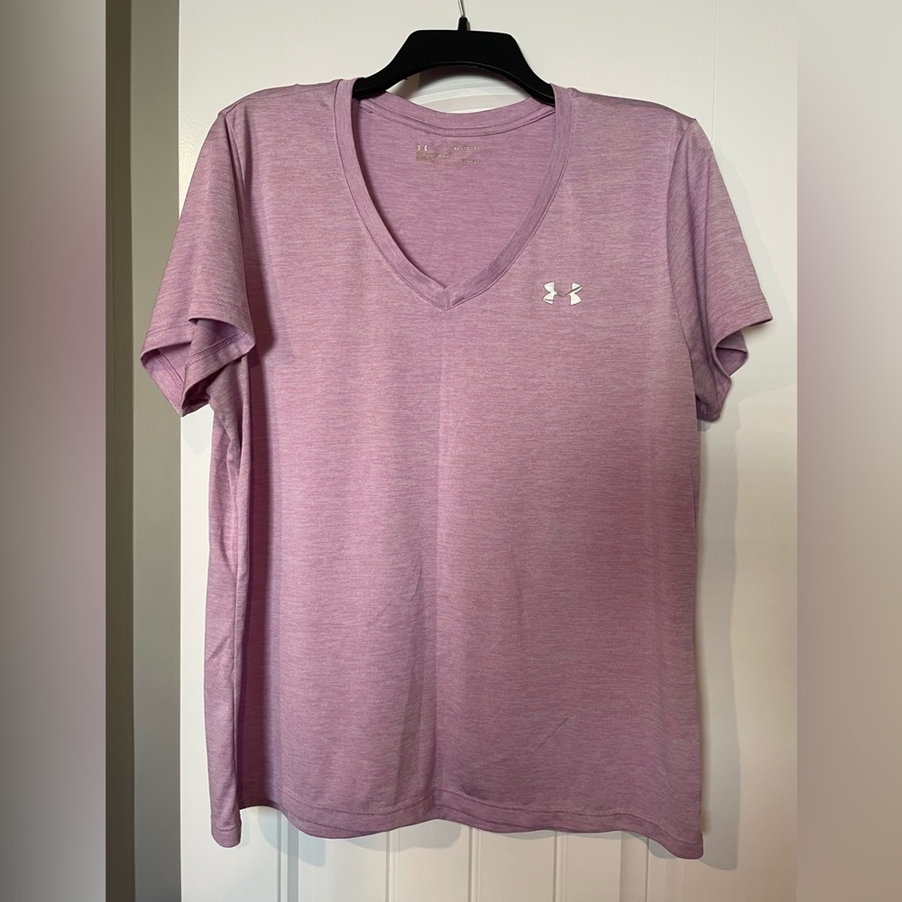 Light purple XL Under Armour loose fit heat gear t-shirt